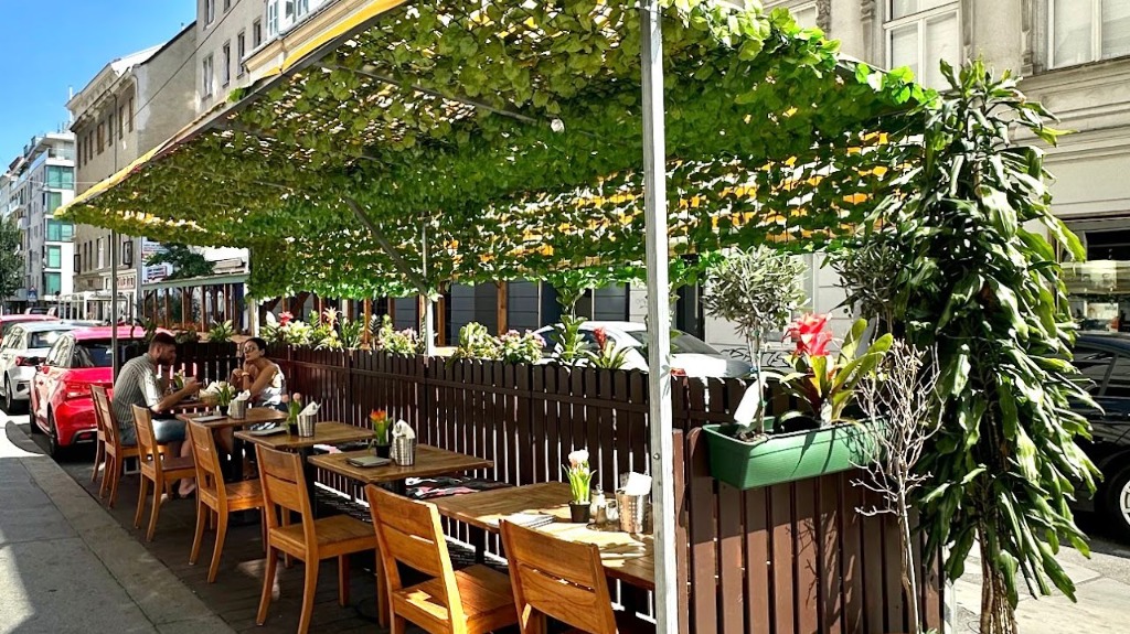 Berliner Restaurant Außenbereich / Garden
